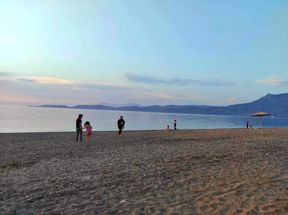 Sun, Sea, And Sand-Only 20 Footsteps To The Beach Korinth Exterior foto