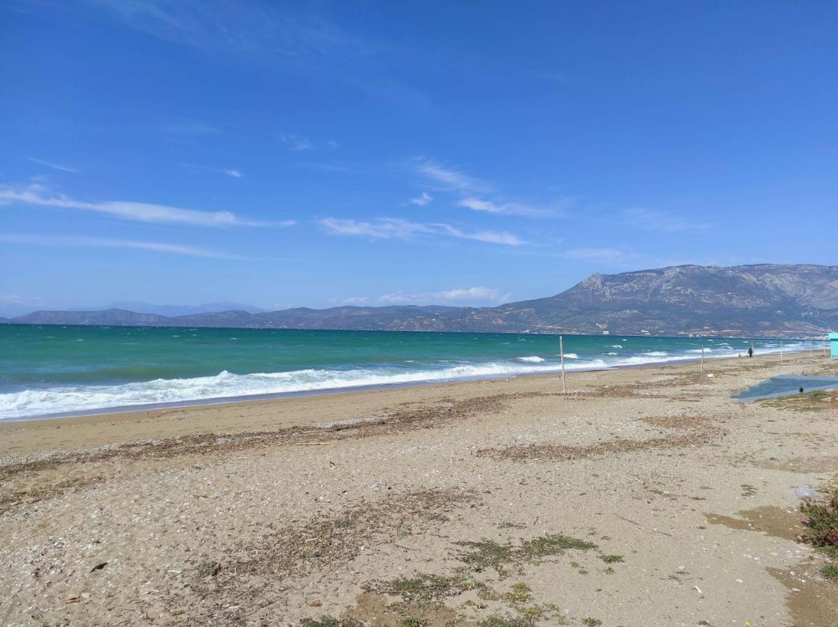 Sun, Sea, And Sand-Only 20 Footsteps To The Beach Korinth Exterior foto